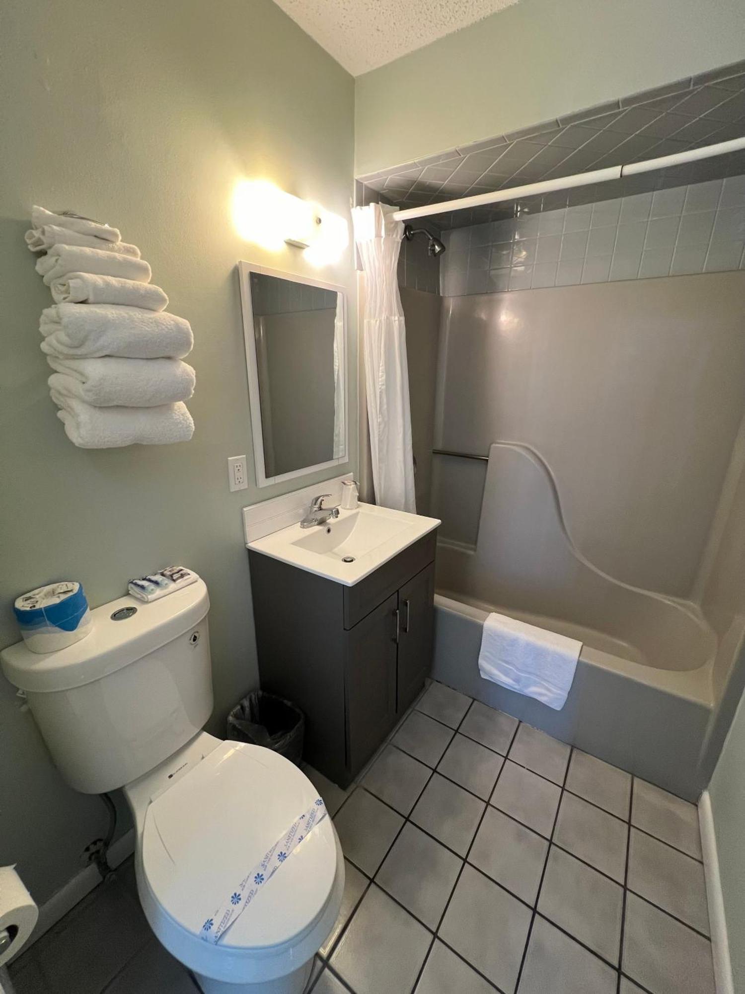 Sand Pebble Motor Lodge Point Pleasant Beach Bagian luar foto