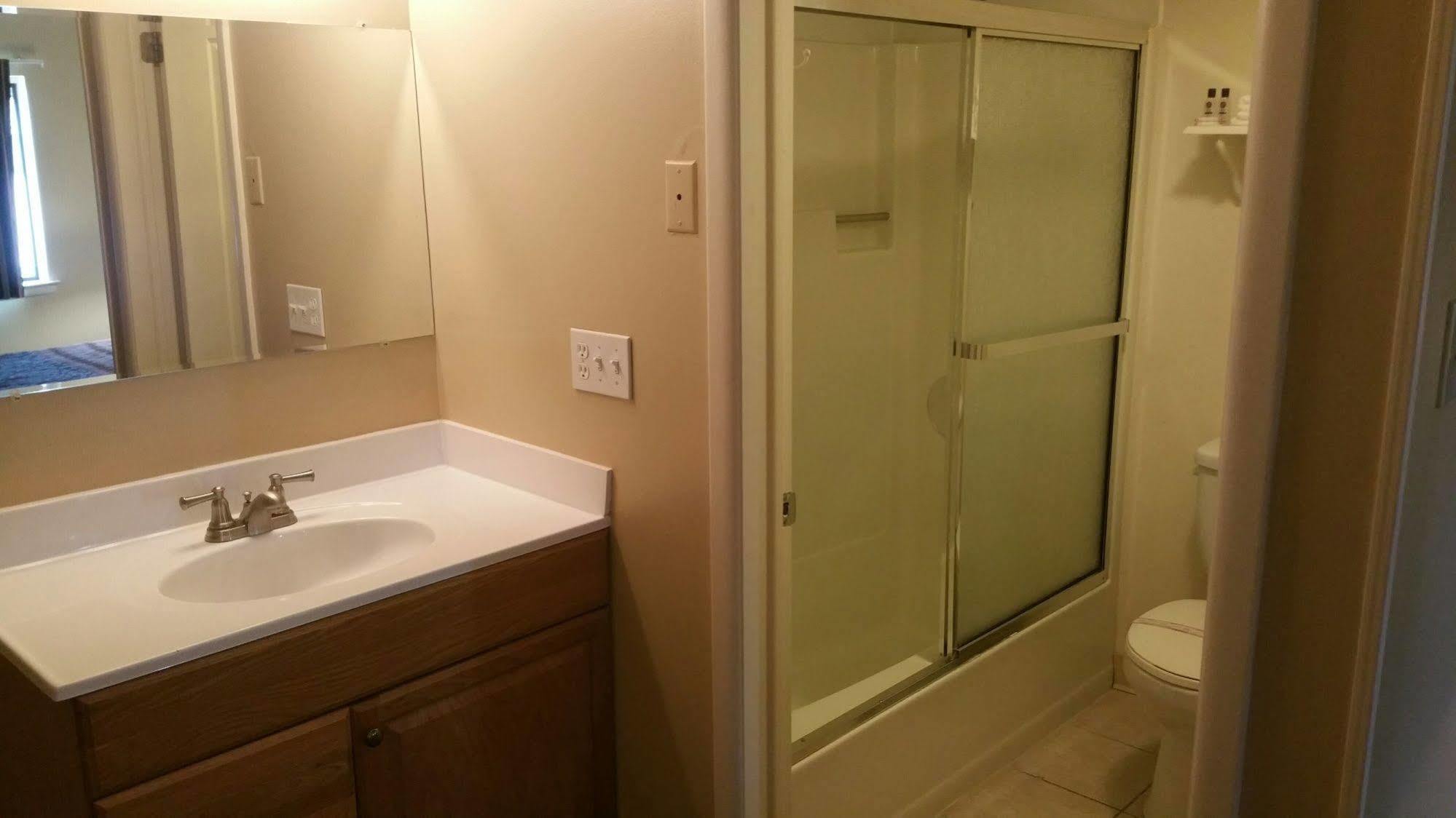 Sand Pebble Motor Lodge Point Pleasant Beach Bagian luar foto